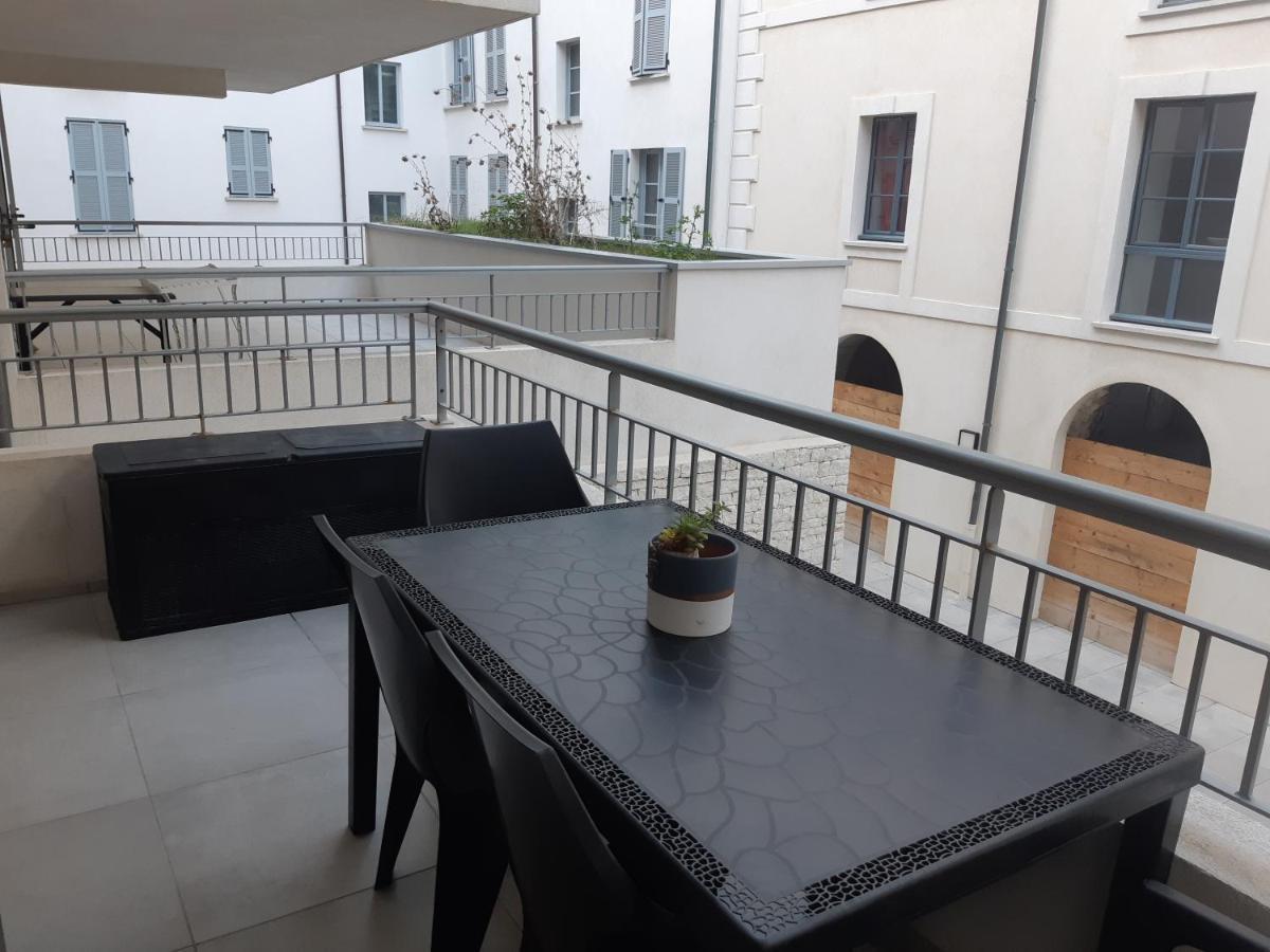 Appartement Proche Du Port De Bonifacio Бонифачо Экстерьер фото