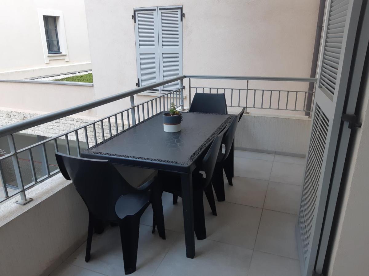 Appartement Proche Du Port De Bonifacio Бонифачо Экстерьер фото